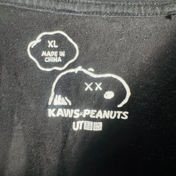 Uniqlo Kaws Peanuts t-shirt size XL - Picture 3 of 3